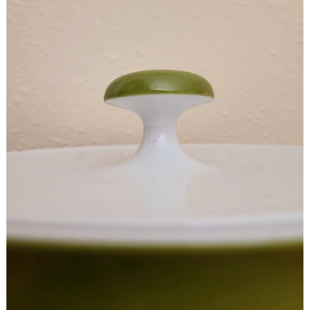2 Dead Stock Avocado Green Royal Prestige Mandala Serving  Lid Bowls MCM Granada